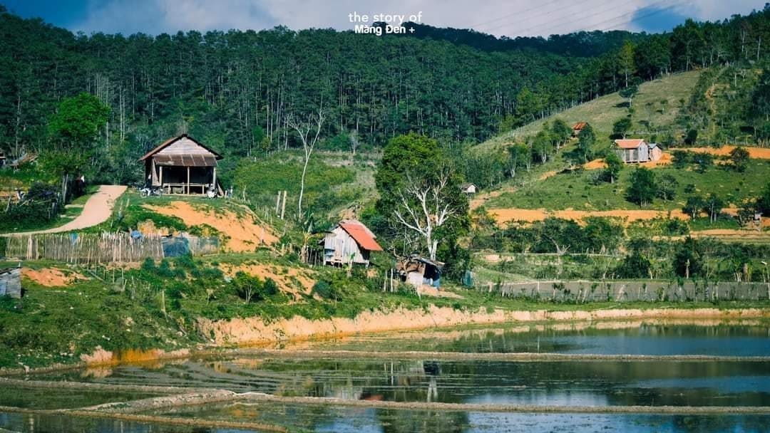 Làng văn hóa Kon Bring