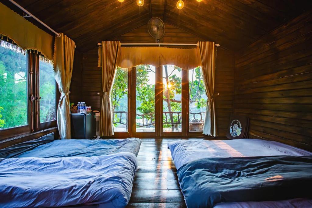 Nội thất ấm áp Măng Đen homestay