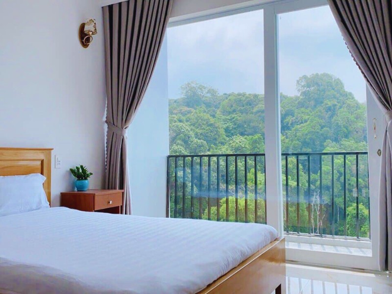 Phòng ngủ lãng mạn Măng Đen