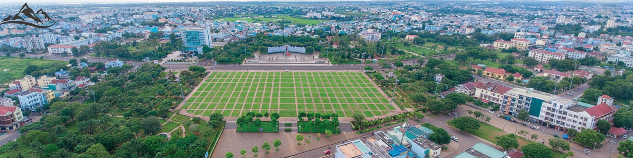 Toàn cảnh Quảng trường Đại Đoàn Kết Pleiku