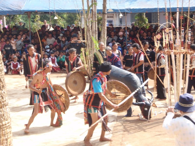 múa xoang cồng chiêng Tây Nguyên
